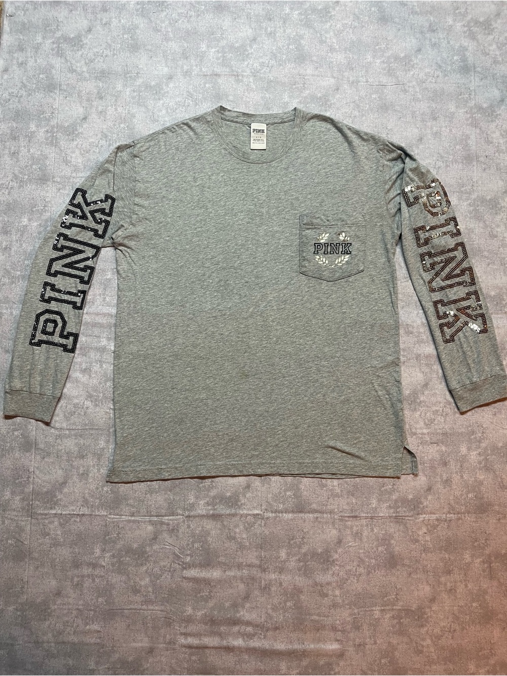 PINK Victoria's Secret Heather Gray Long-Sleeve Pocket Tee with Sleeve Logo
